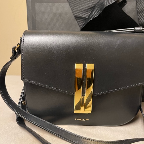 Demellier London
The Small Vancouver bag
black smooth - Picture 5 of 8